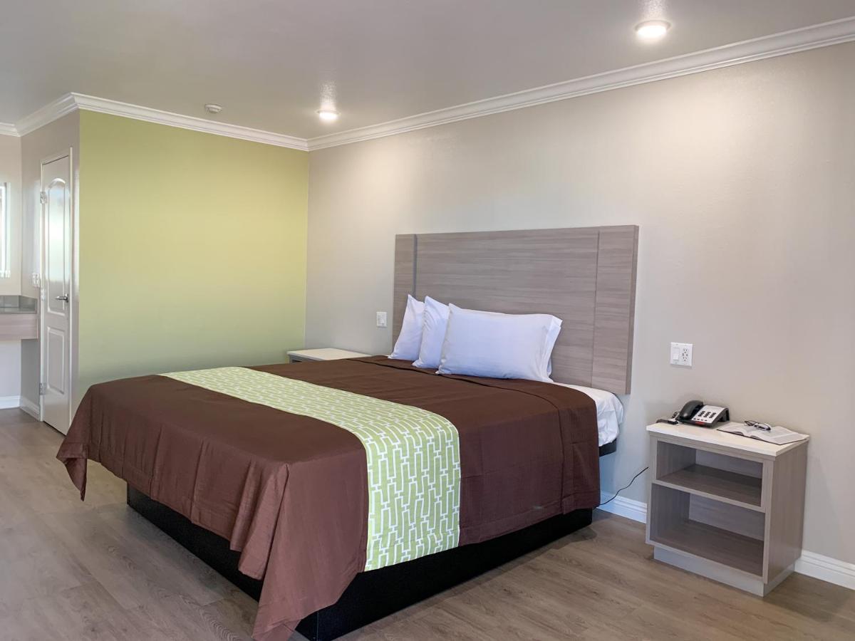 Hotel Mojave